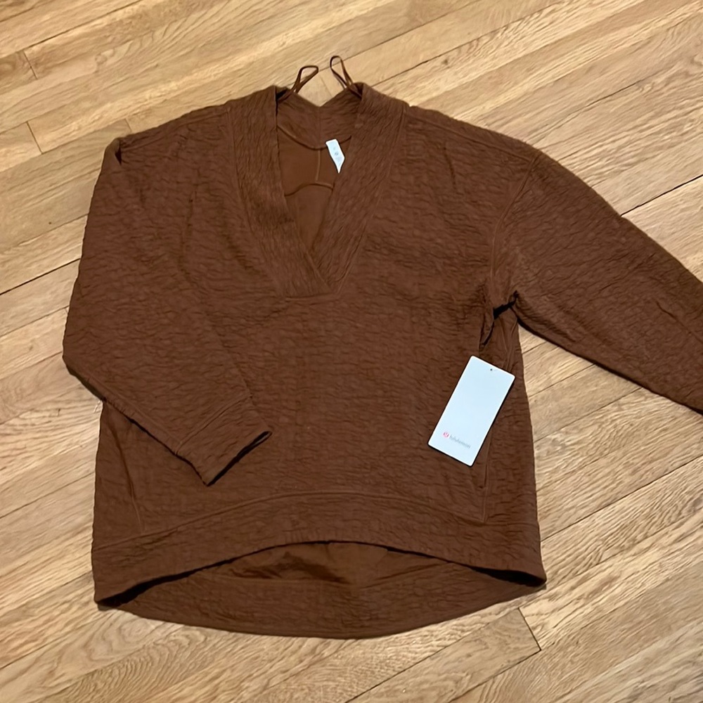 Lululemon Rippled V-Neck Pullover
